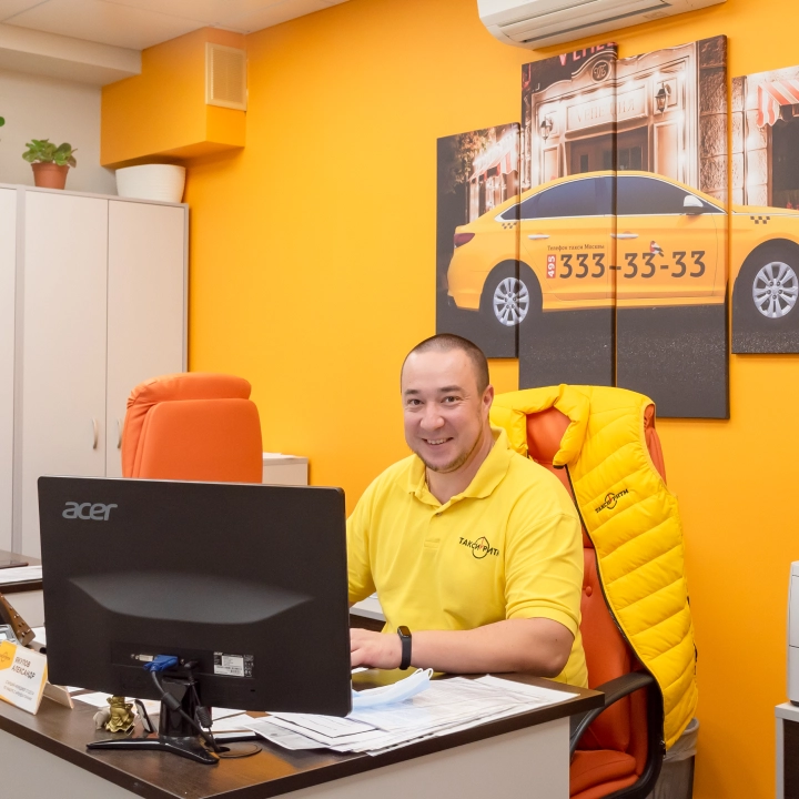 Менеджер таксопарка Такси Ритм
